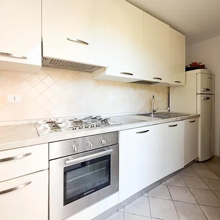 Isola - Helloelba Holiday home *