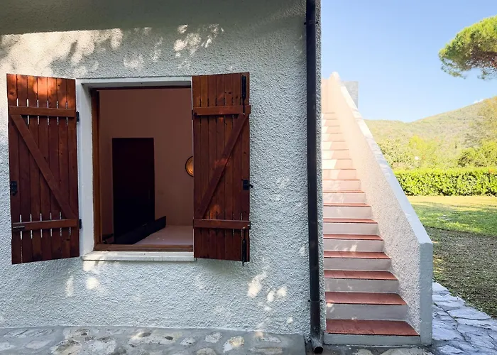 Holiday home Isola - Helloelba