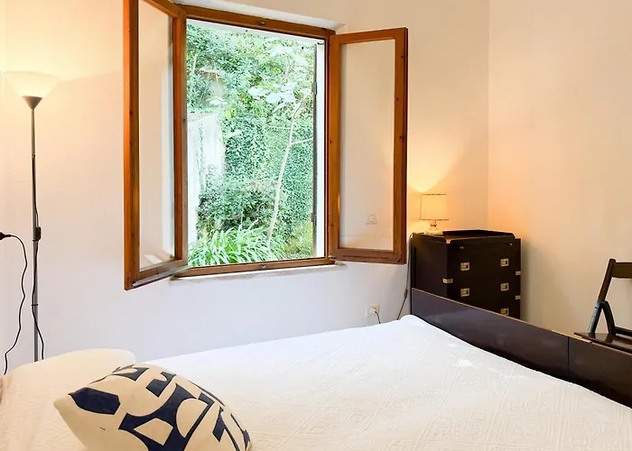 Holiday home Isola - Helloelba